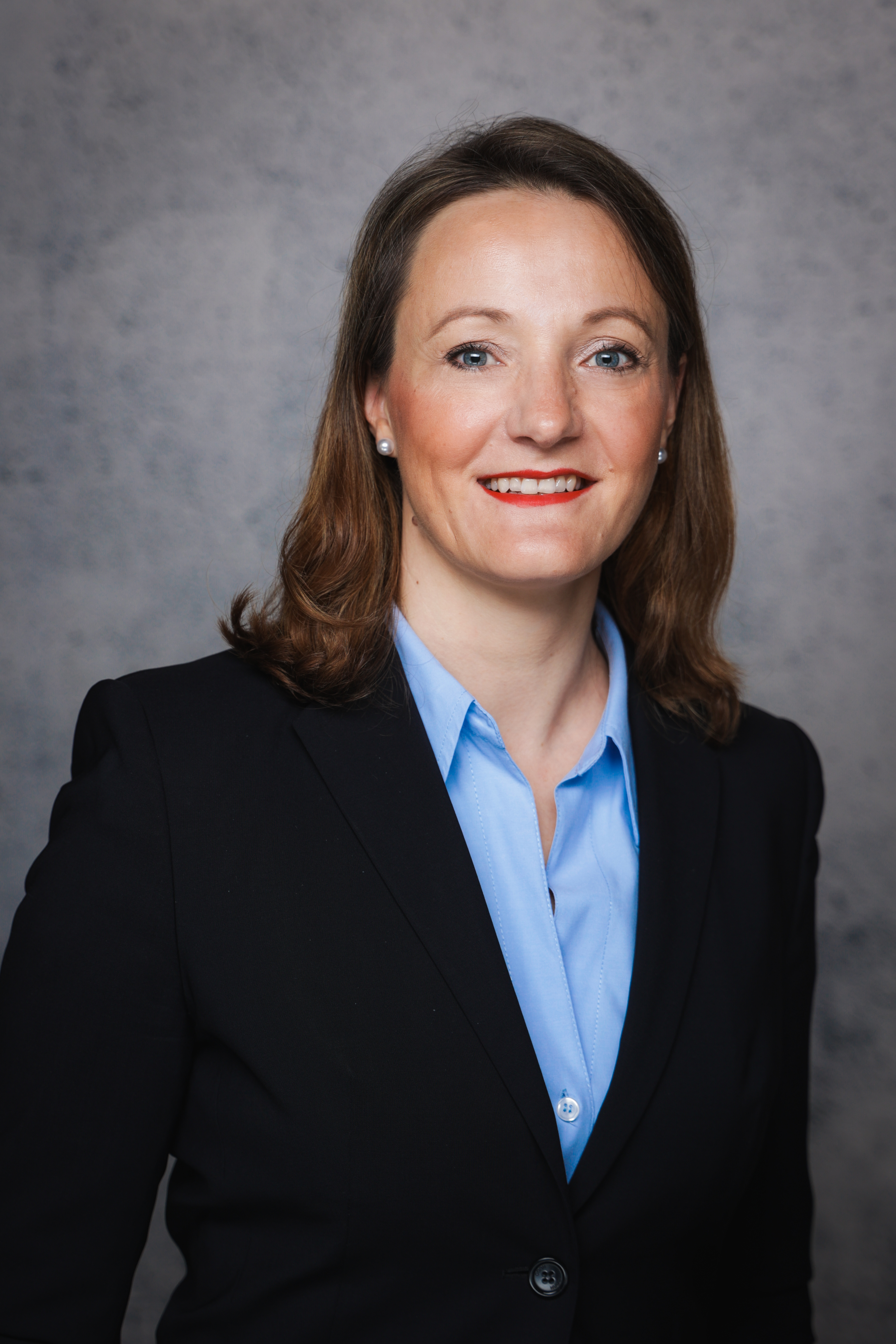 Claudia Mangold.jpg